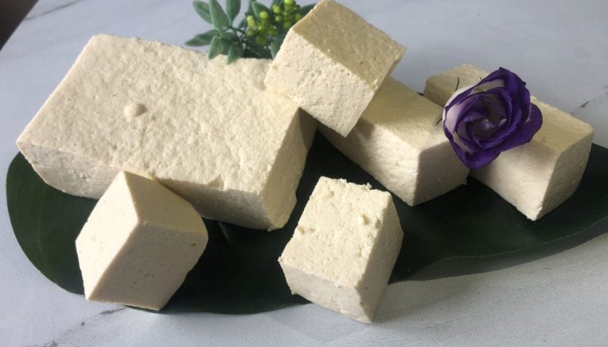 Thạch cao hấp thụ nước tốt và kết tinh nhanh