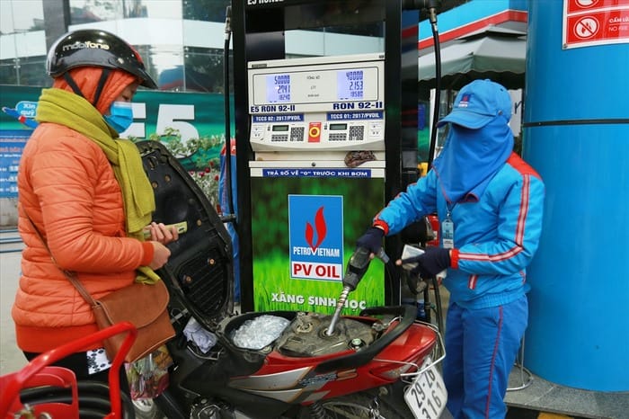 Chọn loại xăng phù hợp động cơ xe cũng góp phần bảo vệ động cơ và tuổi thọ xe