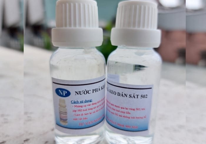 Với trường hợp nghiêm trọng thì nên sử dụng nước phá keo dán sắt để xử lý