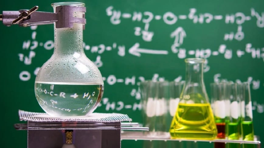 Natri clorat có khả năng tham gia nhiều loại phản ứng hoá học