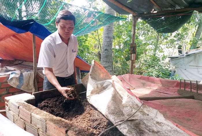 Tận dụng phân chuồng bón cho cây trồng giúp tiết kiệm chi phí cho người nông dân