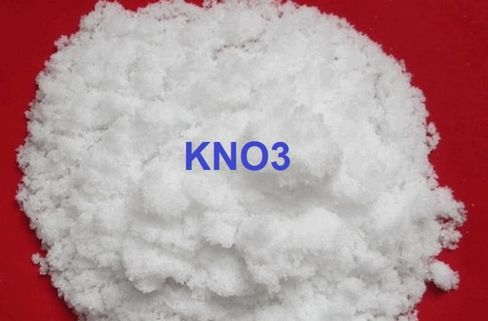 Phân Kali Nitrat (KNO₃) dạng tinh thể trắng, dễ tan