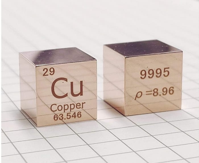 Khối lượng riêng của đồng ở điều kiện chuẩn là 8,96 g/cm³ (tức 8960 kg/m³)