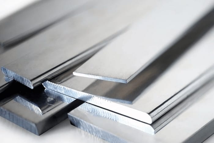 Khối lượng riêng inox 304 khoảng 7,93 – 8,00 g/cm³