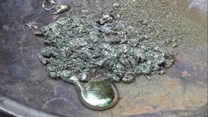Nhiệt độ nóng chảy của chì chịu nhiều tác động từ áp suất môi trường
