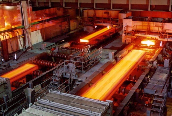 Nhiệt độ nóng chảy của sắt khoảng 1538 °C (tương đương 2800 °F)