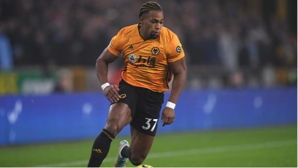 Adama Traore – Biểu tượng của sức mạnh cơ bắp vô song với những pha bứt tốc không thể ngăn cản bên hành lang cánh.