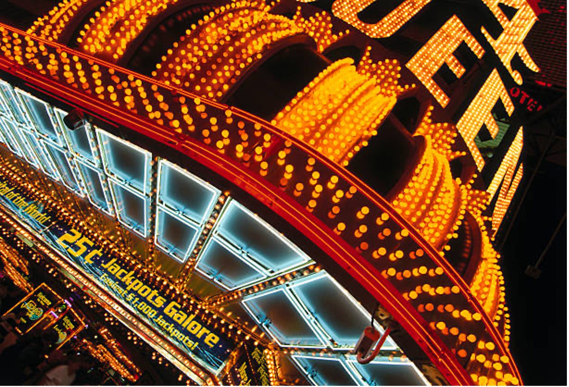 Khám phá hệ thống sản phẩm cá cược đa dạng tại KUBET