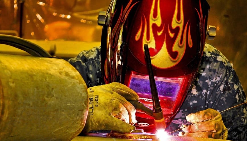 Axetilen đóng vai trò quan trọng trong công nghiệp