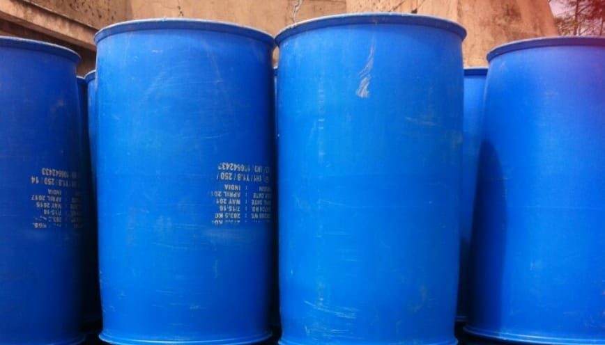 Penten thường nổi trên bề mặt khi tiếp xúc với nước