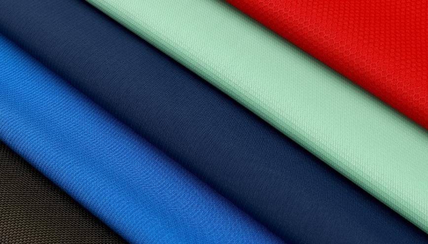 Polyester là gì? Đánh giá ưu nhược điểm và ứng dụng thực tế
